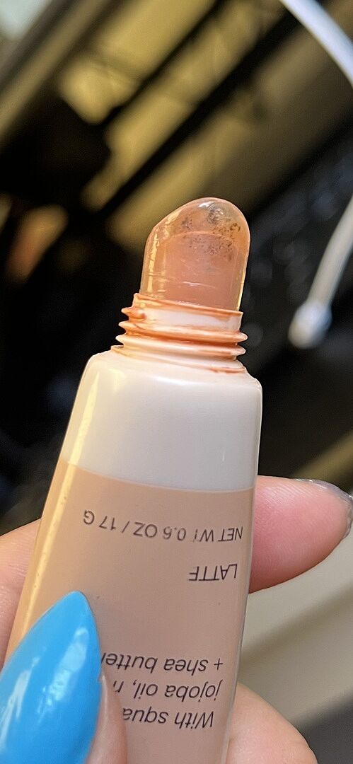 Innbeauty Project Sun Balm SPF 30 leppepomade Latte